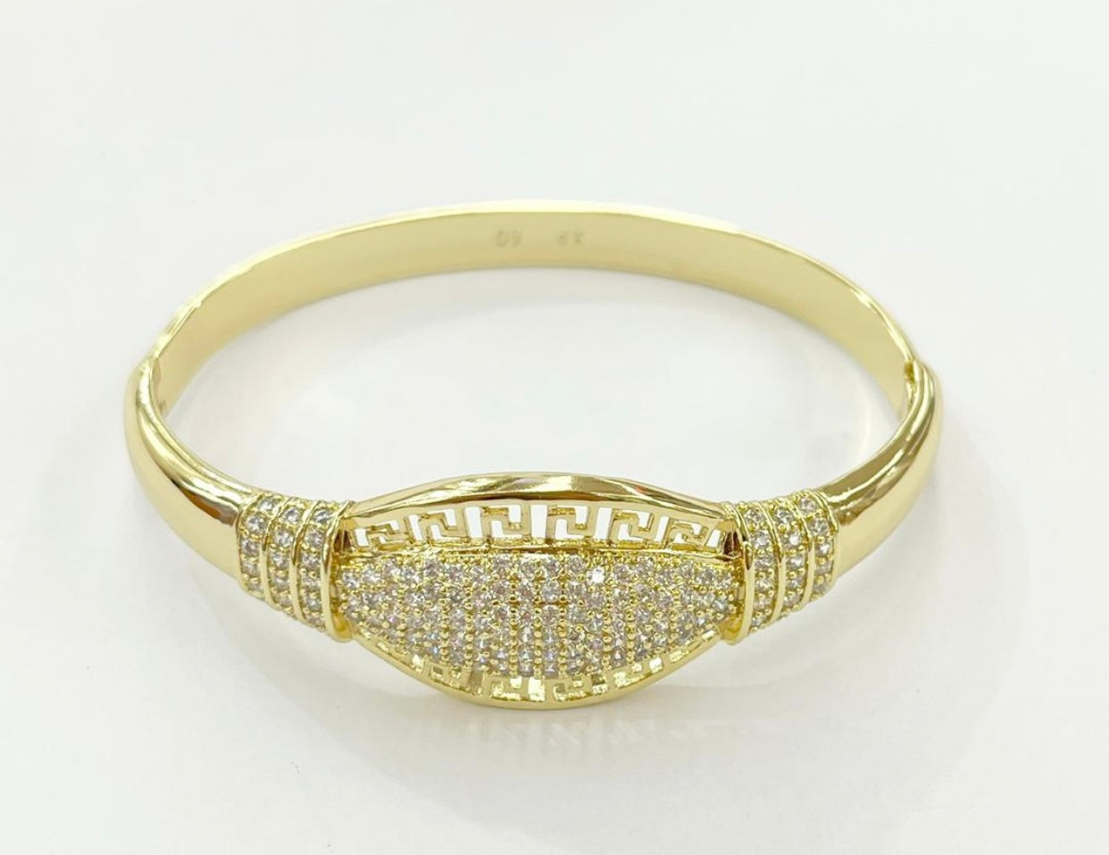 Bangles de estilos different zirconia For Women Elegant Design