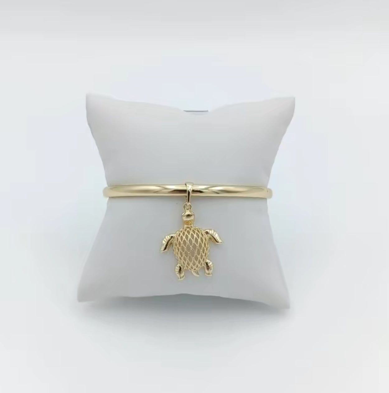 Bangle with turtle Elegant Design