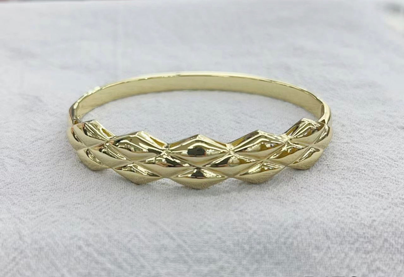Bangle different estilos 14k Oro Laminated High Quality Elegant Design