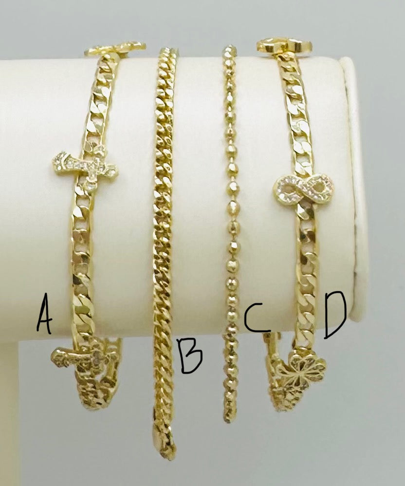 Pulsera mix cubana y balín fino, cruz laminado 14k