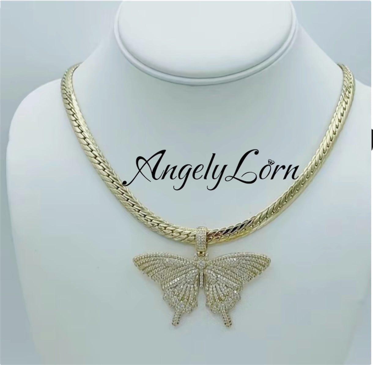 Necklace cuban 20Inch with Butterfly Pendant