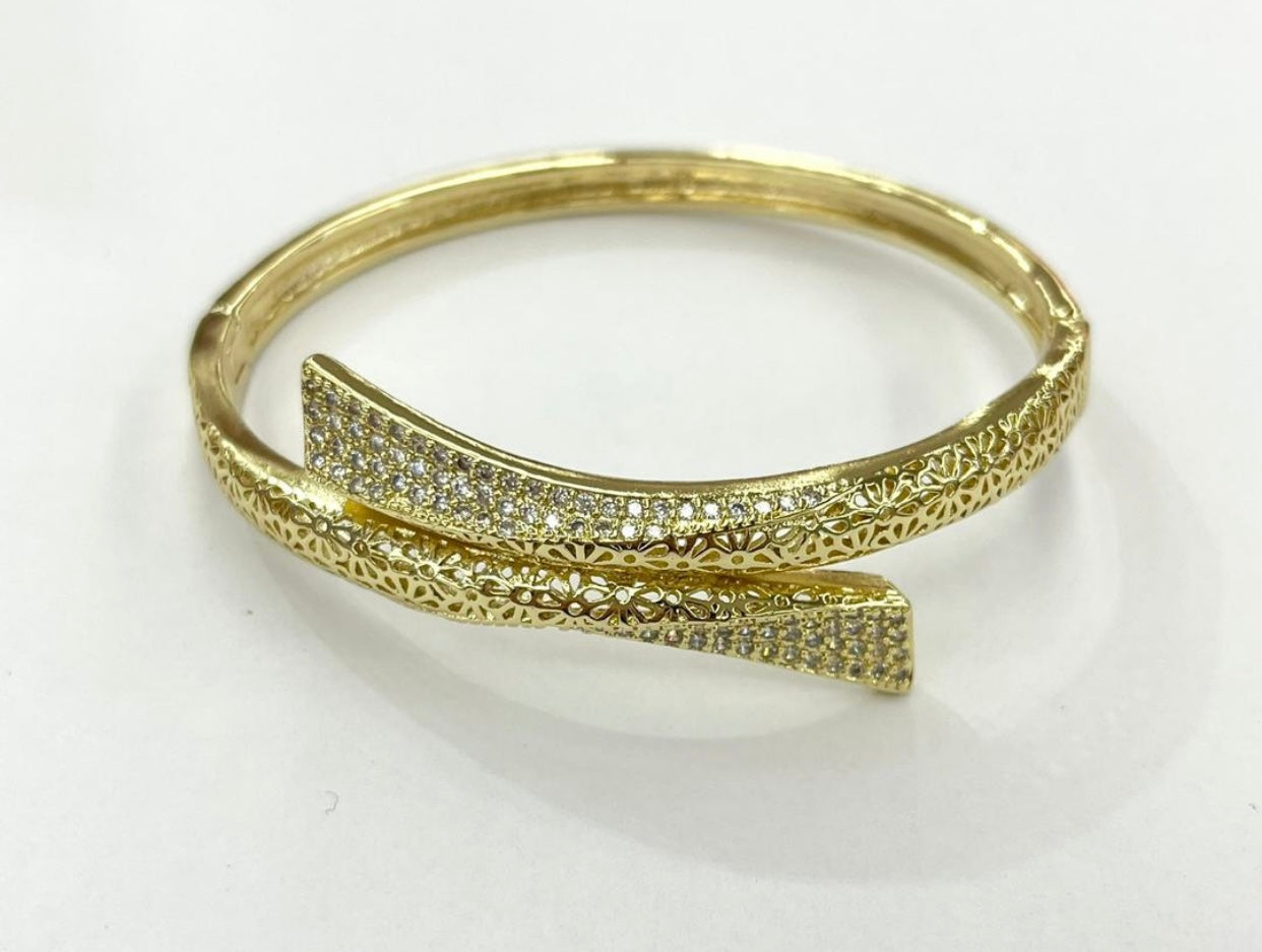 Bangle different estilos 14k Oro Laminated High Quality Elegant Design